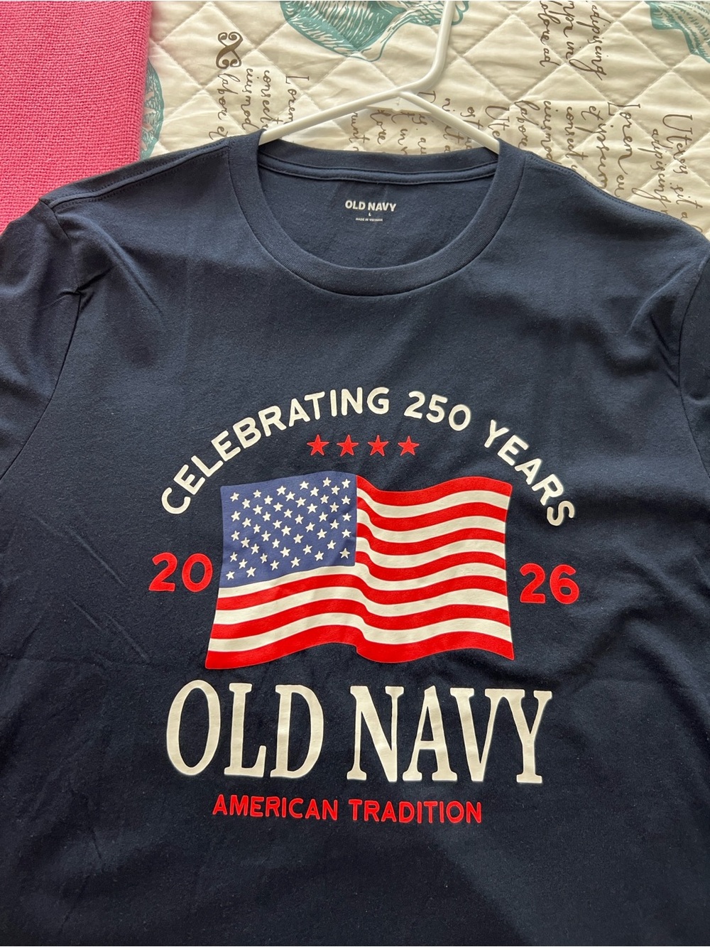 NWOT Old Navy patriotic Blue Crewneck Tee size Med super soft 250 flag too